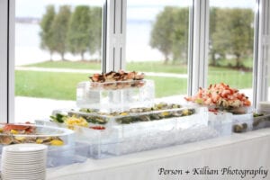 Our standard raw bar enough space to wow your guests.