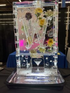Rectangle Drink luge with flowers "W"